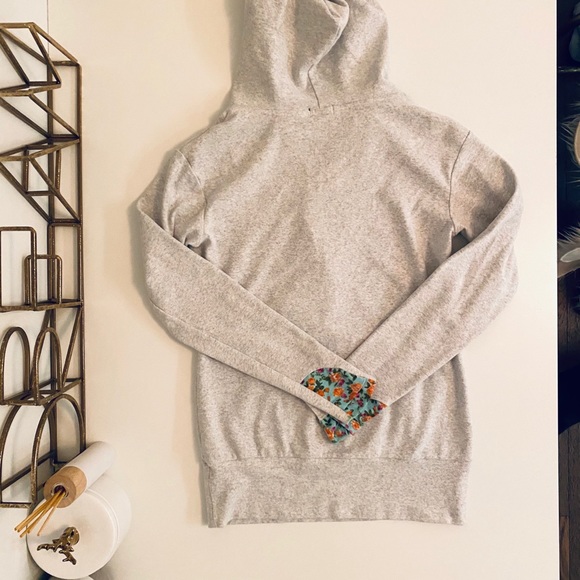 Mindy Maes Market Floral Accent Hoodie - Picture 6 of 6